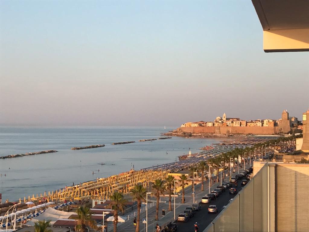 Apartment Sea View Termoli Bagian luar foto